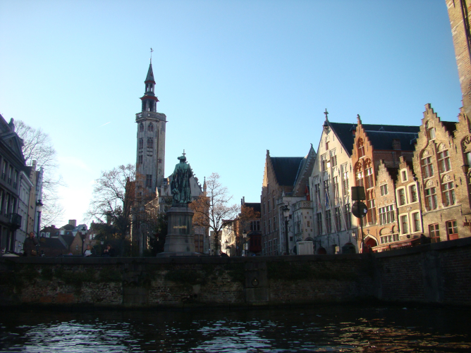 La cinéphile en voyage au square-vaneyck-bruges