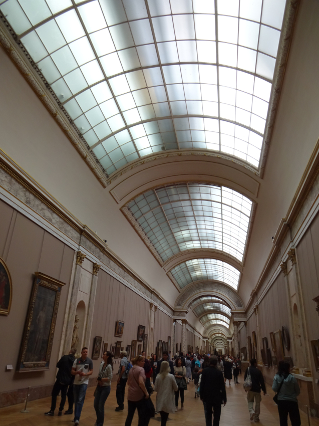 La grande galerie du Louvre à Paris