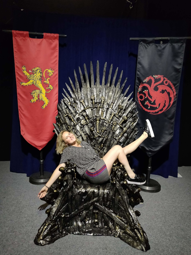 Lena, reine du Trône de Fer