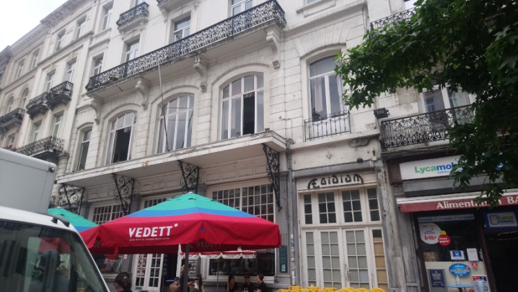 Entrée de l'Aegidium sur le Parvis Saint-Gilles