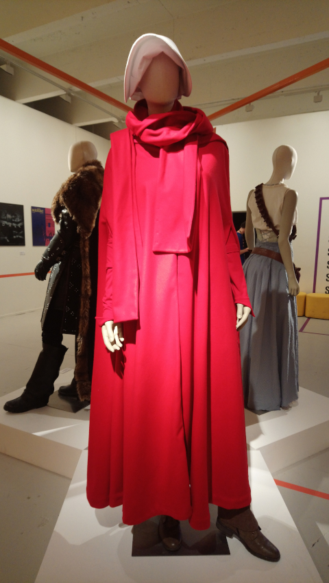 Costume de Offred dans Handmaid's Tale