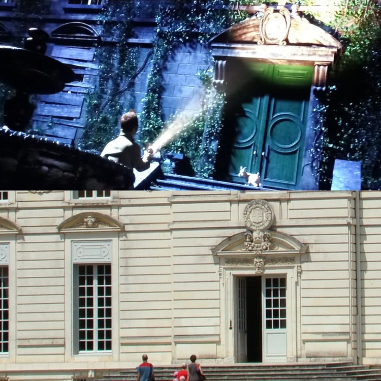 Tintin s'introduit à Moulinsart