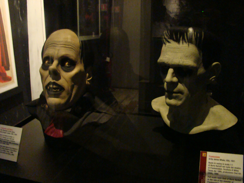 Moules de maquillages