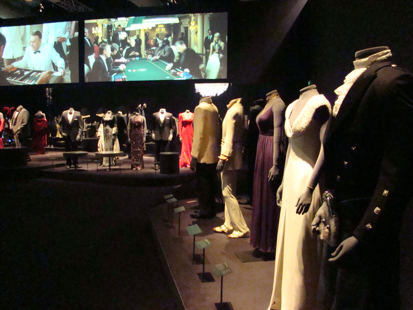 James Bond et ses girls sur leur 31