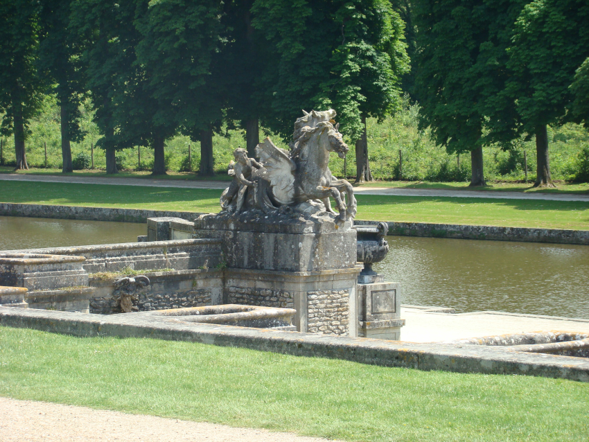 Une des nombreuses statues du parc de Vaux-le-Vicomte