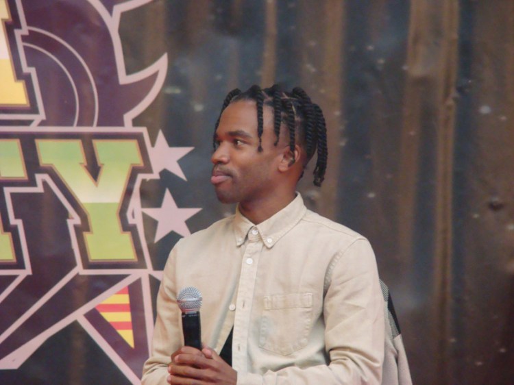 Luke Youngblood de Harry Potter et Community