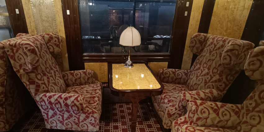 Les fauteuils de la voiture-salon de l'Orient-Express