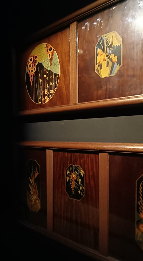 Exemples de marqueterie de la Compagnie des Wagons-Lits