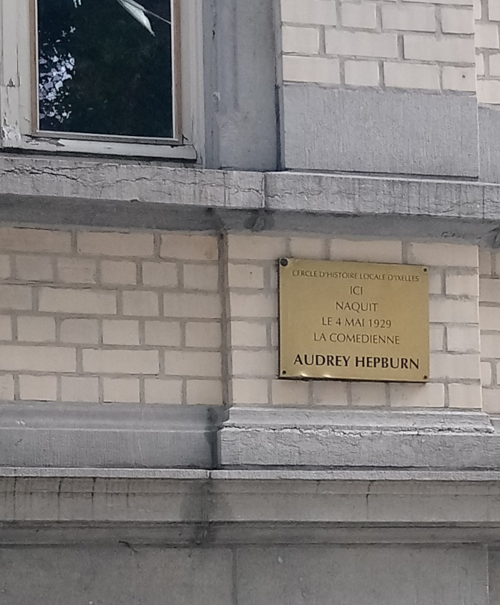Plaque de commémoration Audrey Hepburn à Ixelles