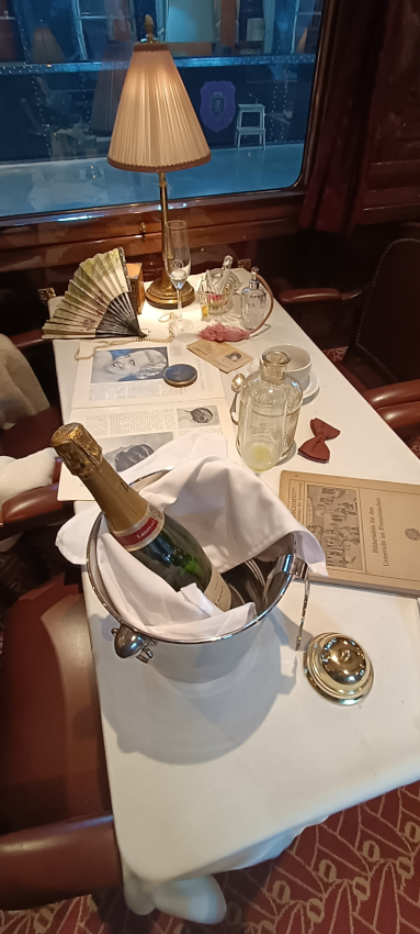 Champagne à bord de l'Orient-Express