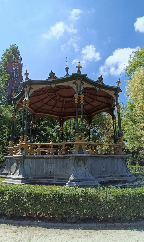 Le kiosque du parc reine Astrid