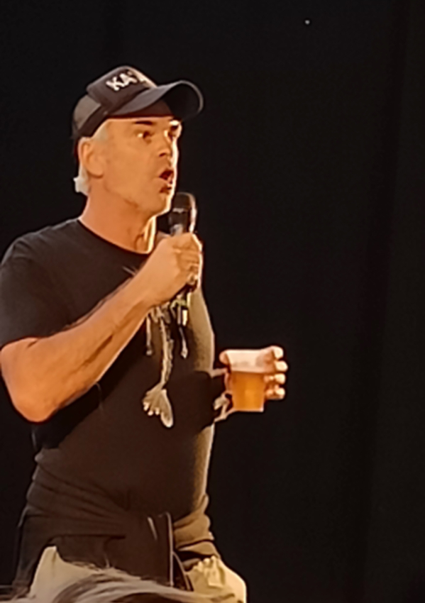 Steven Ogg apprécie la bière belge